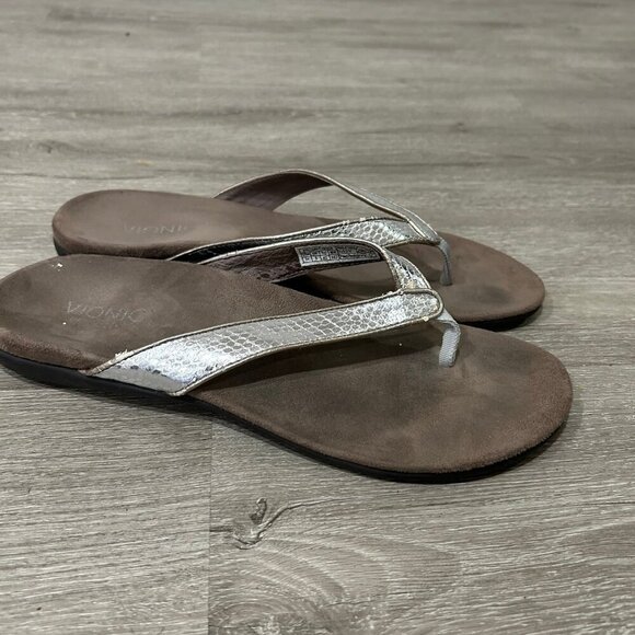 Vionic Women’s Dillon Tile Toe Post Metallic Silver Sandals Flip Flops Size 11 - Picture 3 of 6